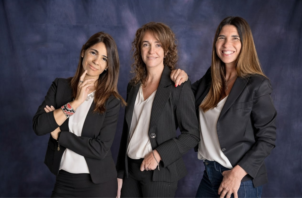 Marina Rogow junto al equipo
